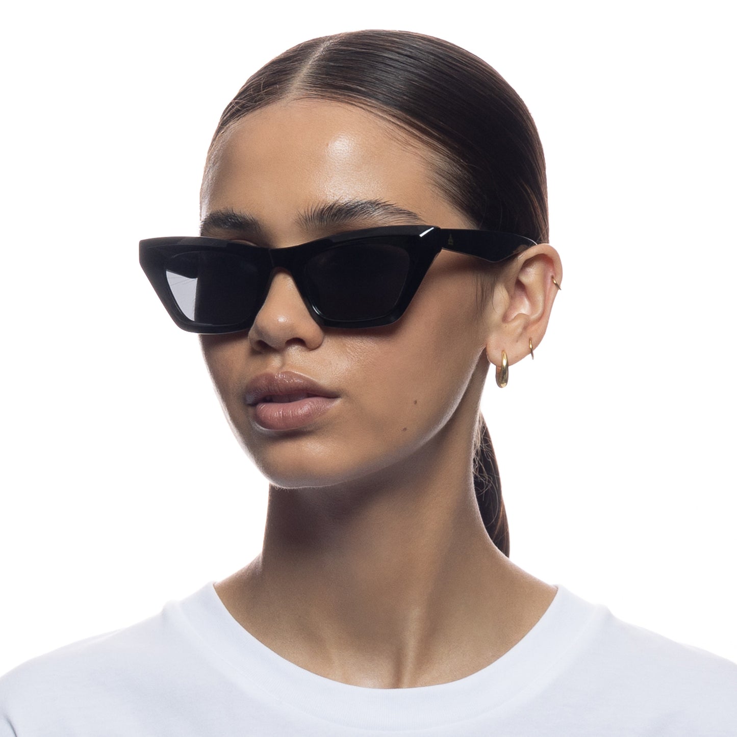 Aire Capricornus Sunglasses – Black