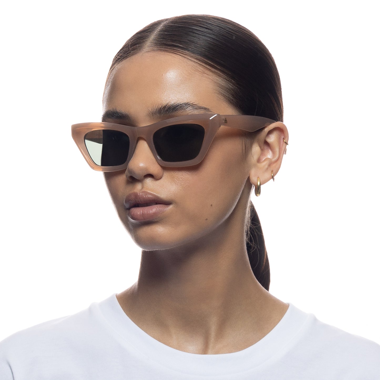 Aire Capricornus Sunglasses – Milky Latte